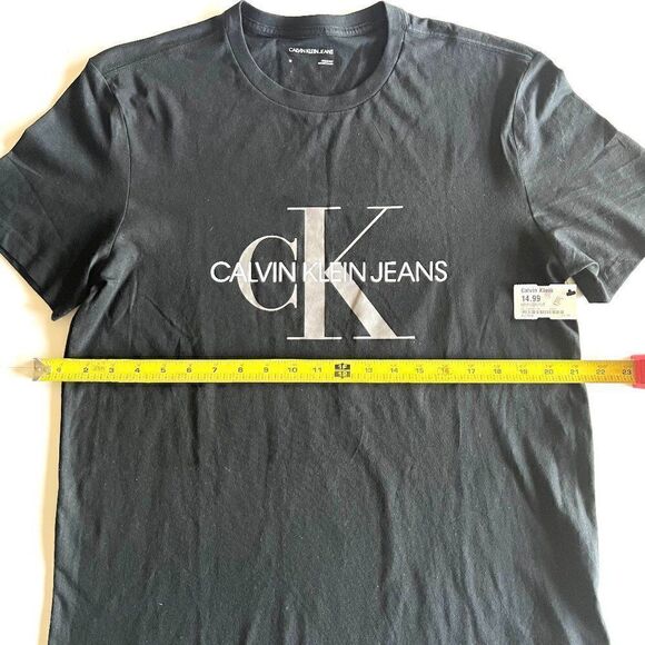 Calvin Klein Graphic Tee - Size: M - Picture 1 of 5